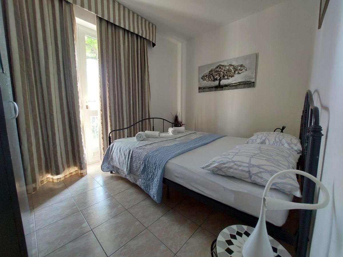 Apartments With A Parking Space Plat, Dubrovnik - 4776 Mlini Exteriör bild